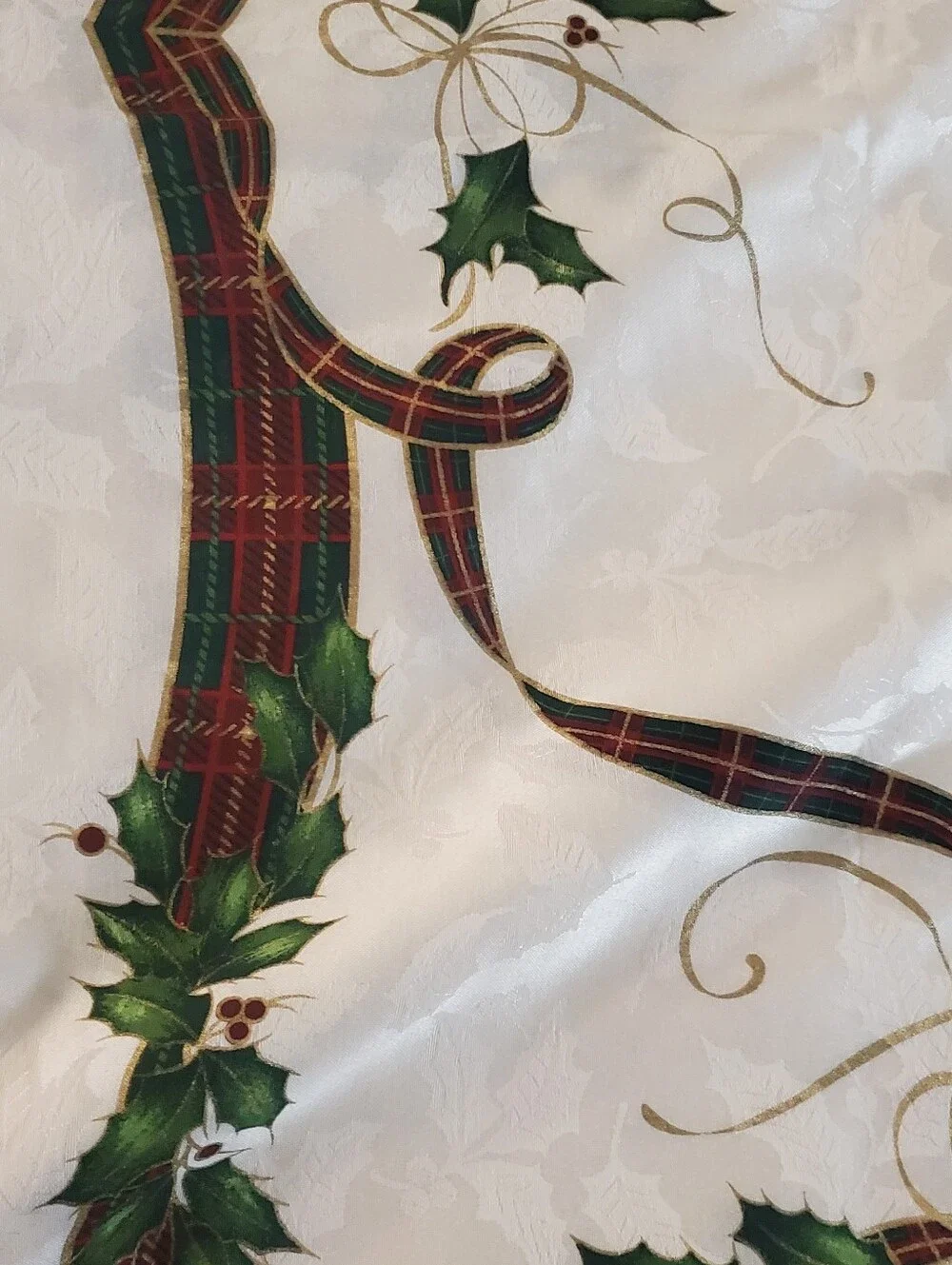 Lenox Holiday Christmas Tablecloth